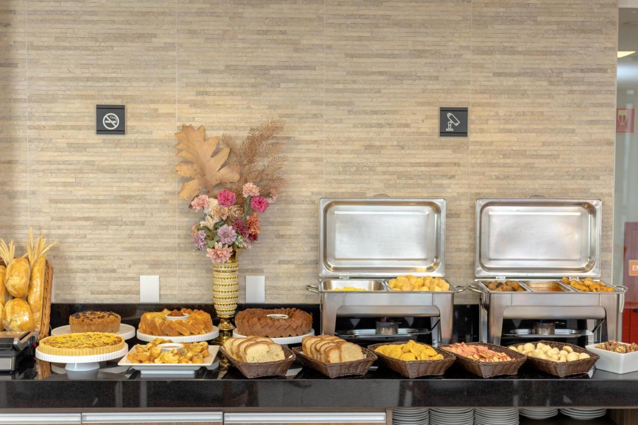 Tulip Inn Vila Velha Vila Velha  Exteriör bild