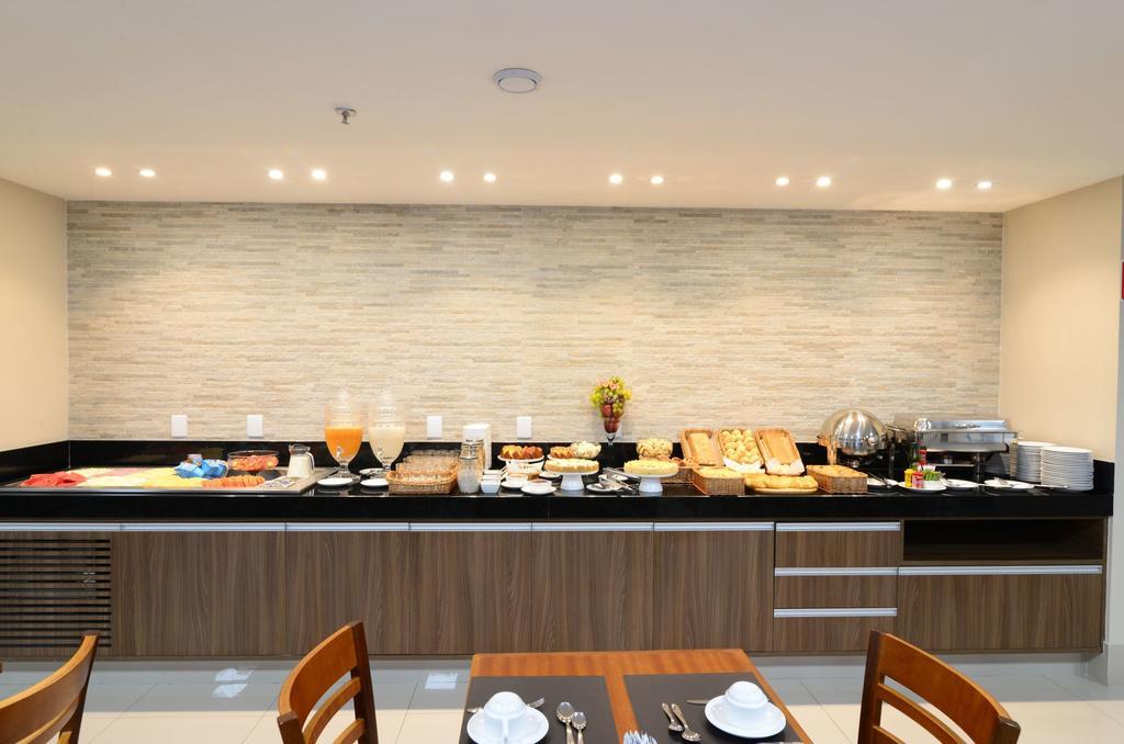 Tulip Inn Vila Velha Vila Velha  Exteriör bild